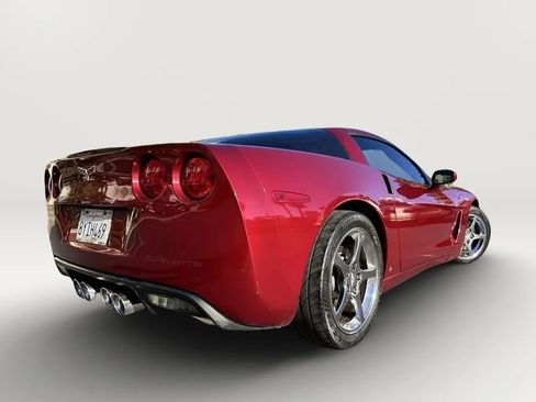 Used 2006 Chevrolet Corvette Coupe w/ Preferred Equipment Group RWD image 12