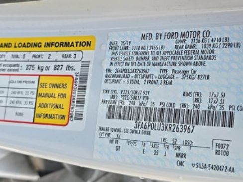 Used 2019 Ford Fusion SE FWD image 15