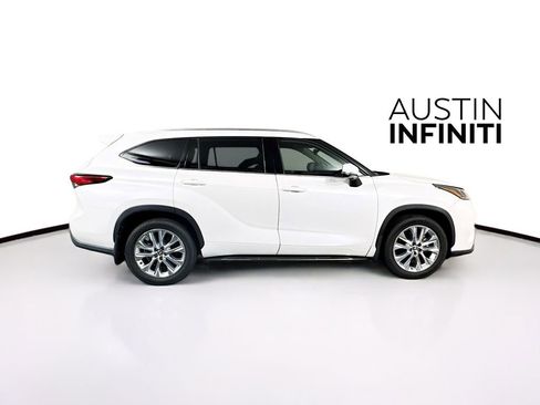Used 2020 Toyota Highlander Limited image 8