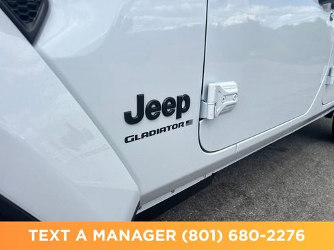 New 2026 Jeep Gladiator Sport AWD/4WD image 11