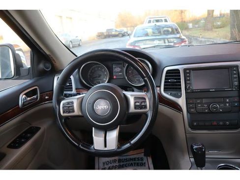 Used 2013 Jeep Grand Cherokee Limited w/ Trailer Tow Group image 13