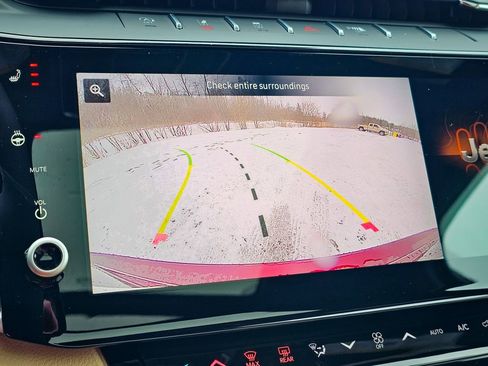 New 2026 Jeep Grand Cherokee Limited image 27