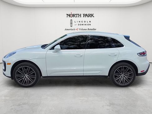Used 2024 Porsche Macan AWD/4WD image 2