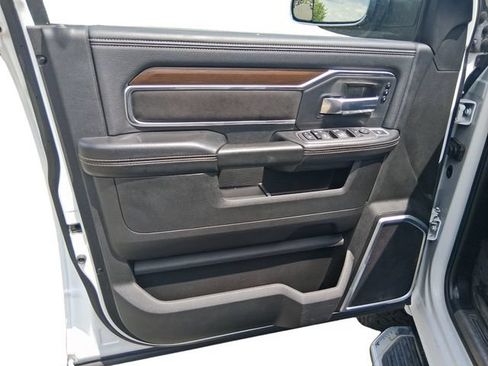 Used 2022 RAM 2500 Laramie AWD/4WD image 11