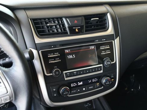 Used 2016 Nissan Altima 2.5 SL w/ Moonroof Package FWD image 43