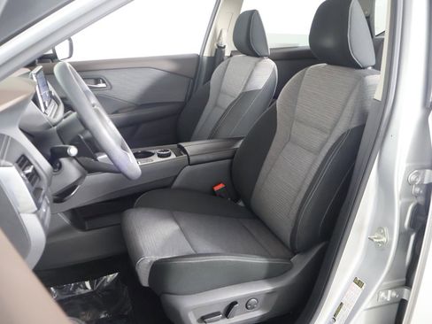 Used 2023 Nissan Rogue SV image 26