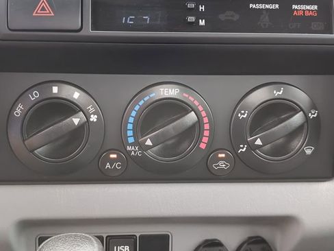 Used 2013 Toyota Tacoma 2WD Regular Cab image 19
