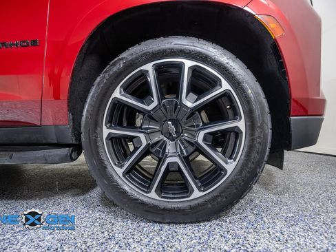 Used 2022 Chevrolet Tahoe RST w/ Luxury Package AWD/4WD image 46