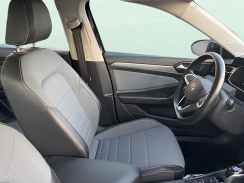 Used 2025 Volkswagen Jetta SE image 10