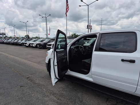 Used 2023 RAM 1500 Big Horn AWD/4WD image 10