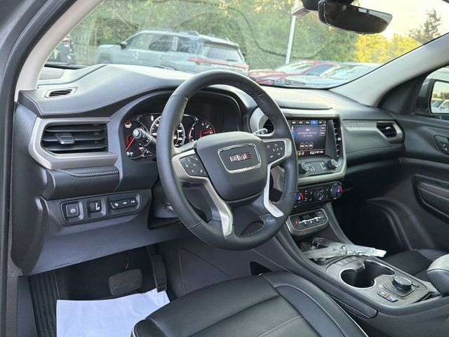 Used 2023 GMC Acadia Denali w/ Denali Ultimate Package FWD image 10