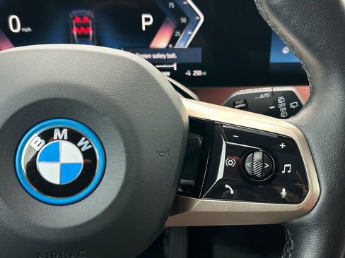 Used 2023 BMW iX xDrive50 AWD/4WD image 20