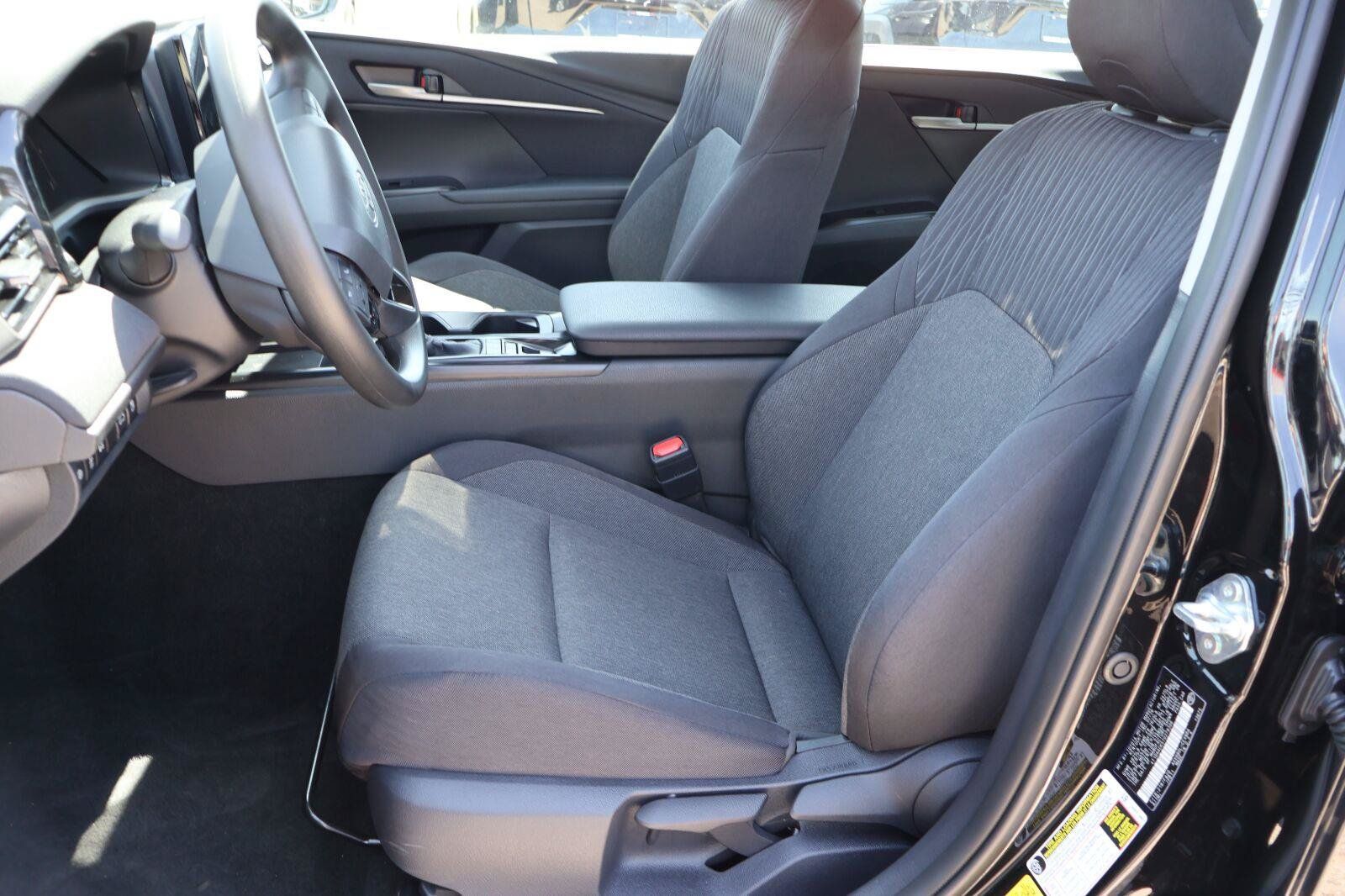 Used 2026 Toyota Camry LE FWD image 11