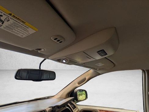 Used 2015 Chrysler Town & Country Touring w/ Driver Convenience Group FWD image 23