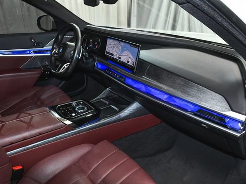 Used 2023 BMW 760i xDrive AWD/4WD image 75