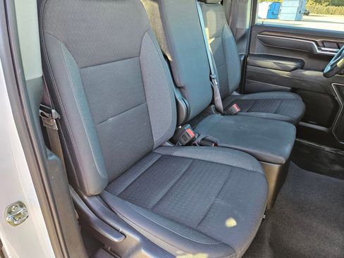 Used 2025 Chevrolet Silverado 1500 LT image 28