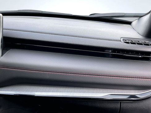 Used 2024 Jeep Compass Trailhawk image 18