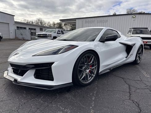 Used 2025 Chevrolet Corvette Z06 image 5