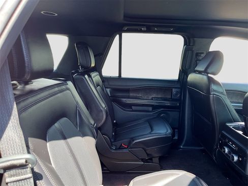 Used 2021 Ford Expedition Limited image 31