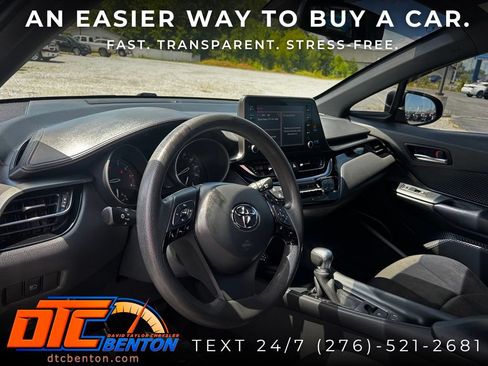 Used 2019 Toyota C-HR LE FWD image 10