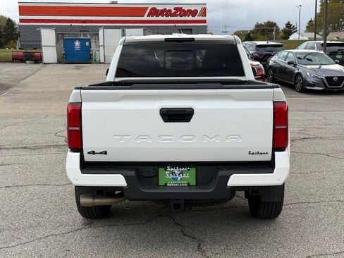 Used 2024 Toyota Tacoma TRD Sport w/ TRD Sport Upgrade Package image 6