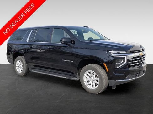 Used 2025 Chevrolet Suburban LT AWD/4WD image 12