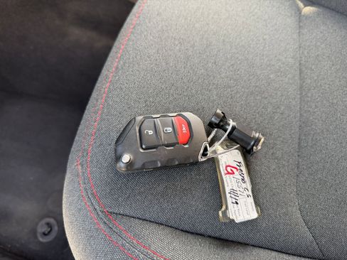 Used 2025 Jeep Wrangler Unlimited Rubicon image 22