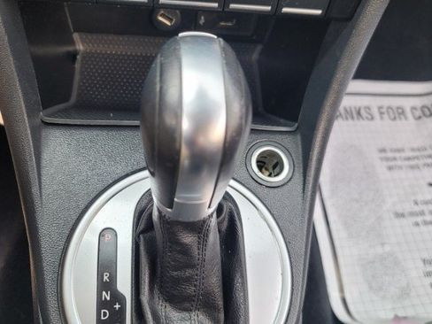 Used 2016 Volkswagen Beetle 1.8T S FWD image 28