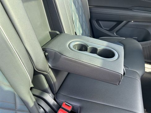 New 2026 Volkswagen Atlas Cross Sport SEL Premium R-Line image 54