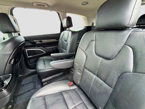 Used 2021 Kia Telluride EX w/ EX Premium Package FWD image 20