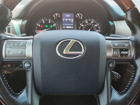 Used 2018 Lexus GX 460 Luxury w/ Sport Design Package AWD/4WD image 24