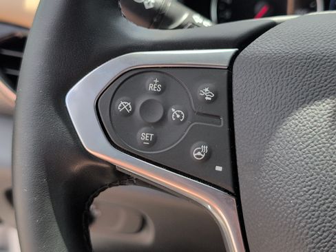 Used 2023 Chevrolet Traverse Premier FWD image 26