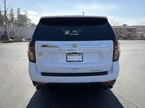 Used 2024 Chevrolet Suburban Premier image 6