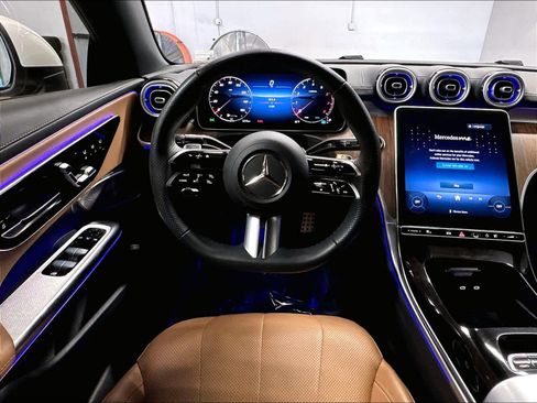 Used 2025 Mercedes-Benz CLE 450 4MATIC Cabriolet image 8