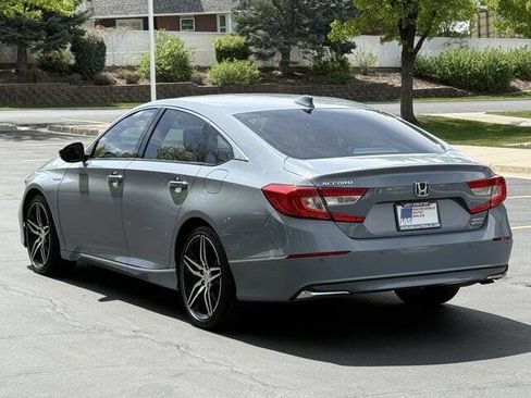 Used 2021 Honda Accord Touring image 6