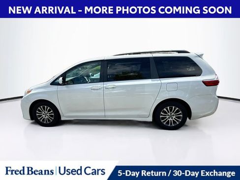 Used 2018 Toyota Sienna XLE FWD image 9