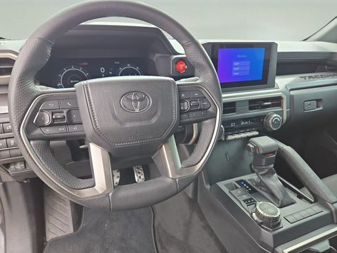 Certified 2025 Toyota Tacoma TRD Sport AWD/4WD image 16
