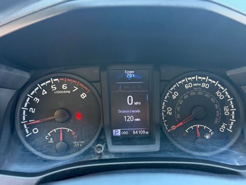 Used 2018 Toyota Tacoma SR image 43