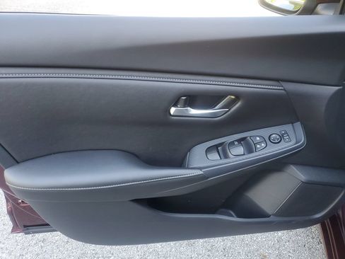 Certified 2025 Nissan Sentra SV FWD image 11