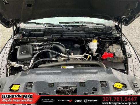 Used 2018 RAM 1500 Laramie w/ Convenience Group AWD/4WD image 30