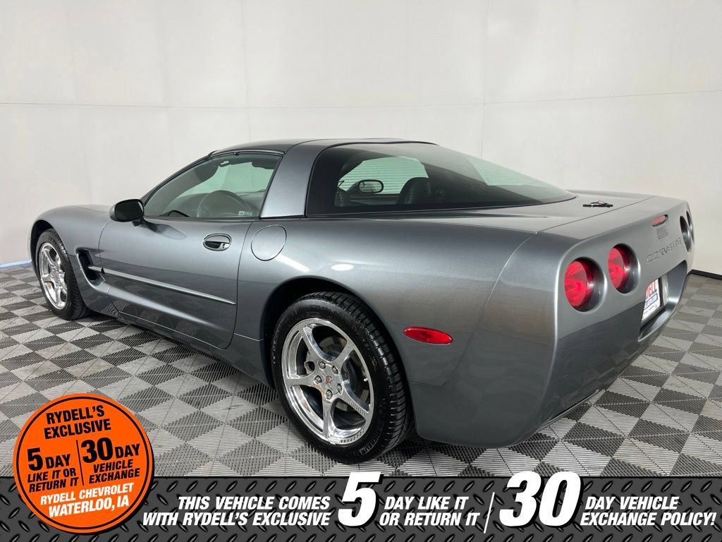 Used 2004 Chevrolet Corvette Coupe RWD image 5