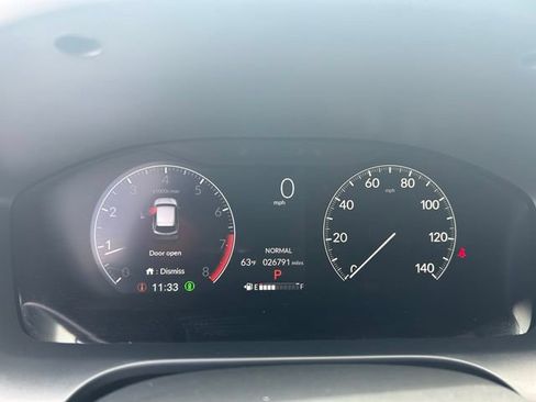 Used 2025 Honda HR-V Sport image 29