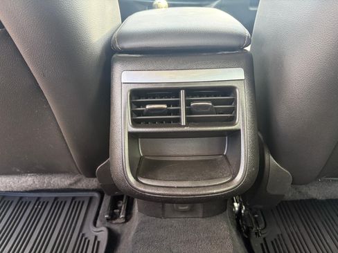 Used 2018 Chevrolet Impala LT FWD image 28