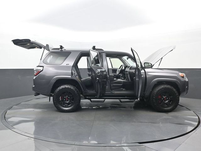 Used 2021 Toyota 4Runner SR5 AWD/4WD image 32
