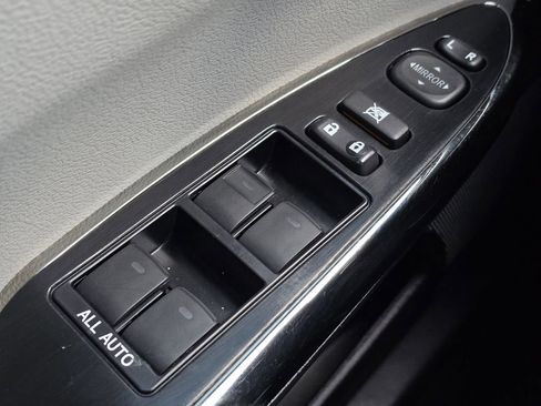 Used 2016 Toyota Avalon XLE image 28