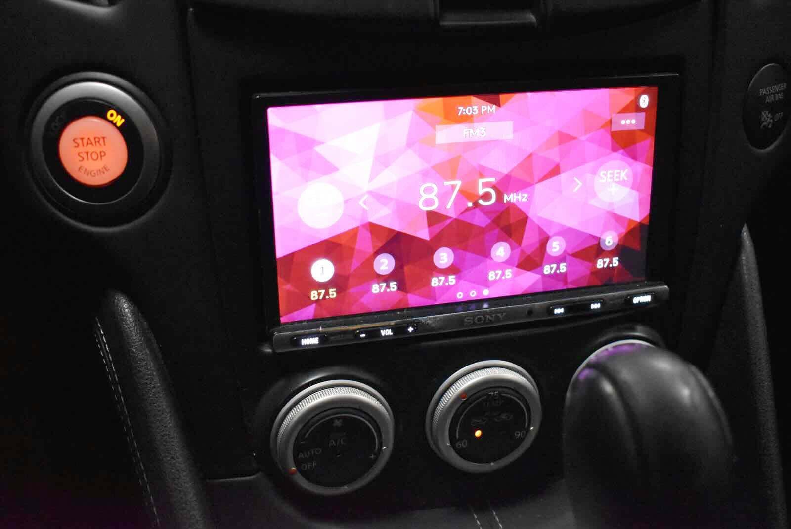 Used 2014 Nissan 370Z Coupe RWD image 18