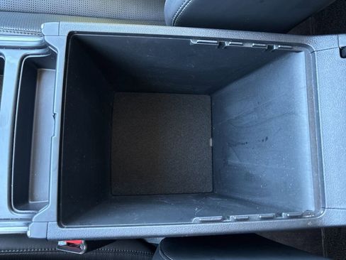 Used 2024 Kia Sorento S image 37