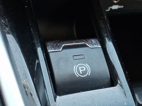 Used 2020 Subaru Outback Touring XT image 25