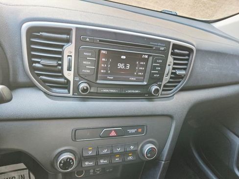 Used 2019 Kia Sportage LX image 22