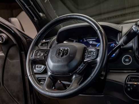 Used 2023 RAM 2500 Limited image 16